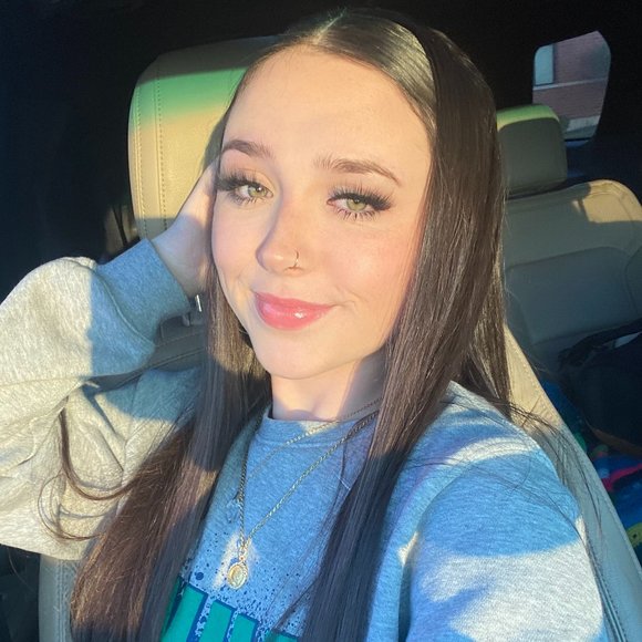 Meet your Posher, Ashtyn - Picture 3 of 4